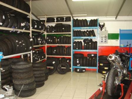 Foto officina gomme